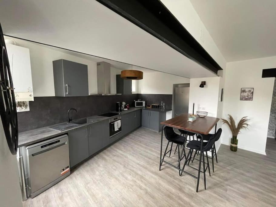 Appartement Jungle- Hypercentre -Charleville Zewnętrze zdjęcie